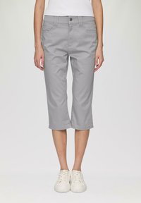 QS CAPRI MIT SCHMALEM BEINVERLAUF - Kalhoty - grau