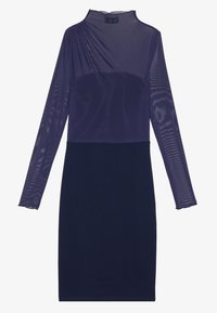 Marinblå klänning med långa genomskinliga ärmar, en figursydd bodice och en solid mörk kjol. Strukturerad mesh-top med mjukt draperingsdetalj.