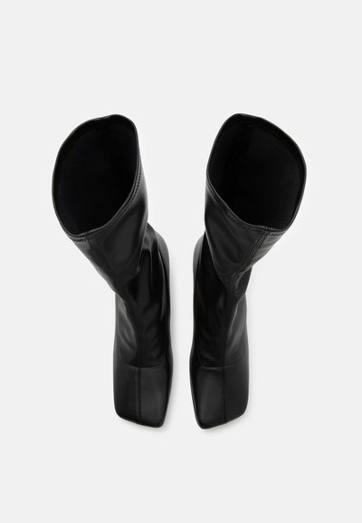 Souliers Martinez LOLA - Zābaki - black