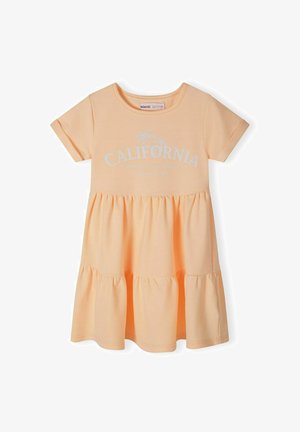 Bawełniana sukienka w kolorze brzoskwiniowym, z krótkimi rękawami, okrągłym dekoltem i marszczonymi warstwami, z białym napisem "CALIFORNIA" oraz grafiką palm.