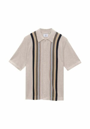 Korte mouwen overhemd met knoop in beige met verticale strepen in donkergroen, marineblauw, bruin en lichtblauw. Gemaakt van lichtgewicht stof.
