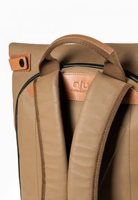Aunts & Uncles OSAKA - Tagesrucksack - tapir