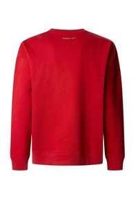Sudadera roja, de manga larga, con puños y dobladillo acanalados, textura suave, cuello redondo, con "LONDON W 11" impreso en la parte superior de la espalda.