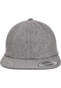 Grå, ullblandet baseballcaps med flat brem, rund krone, to ventilasjonsøyler og justerbar stropp med merkevare.