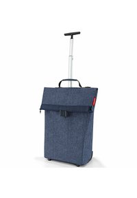 Rucksack mit Rädern aus strukturiertem navyblauen Stoff, mit einer umklappbaren Klappe, einem Tragegriff oben und einem teleskopierbaren Aluminiumgriff für einfachen Transport.