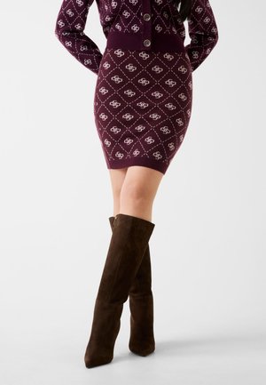 SARAH 4G  - Jupe crayon - bordeaux