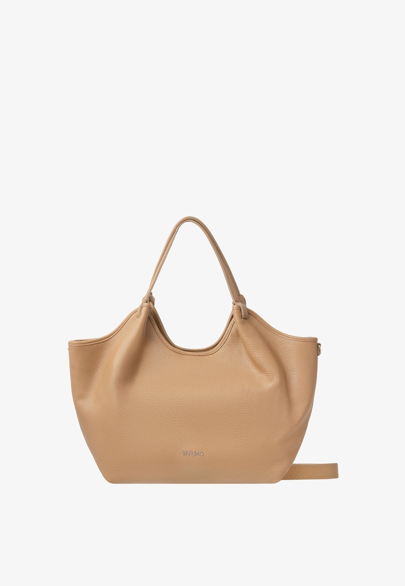 Sac à main en cuir beige avec une texture douce, une forme arrondie, des doubles poignées, et un logo subtil sur le devant. Sangle ajustable incluse.