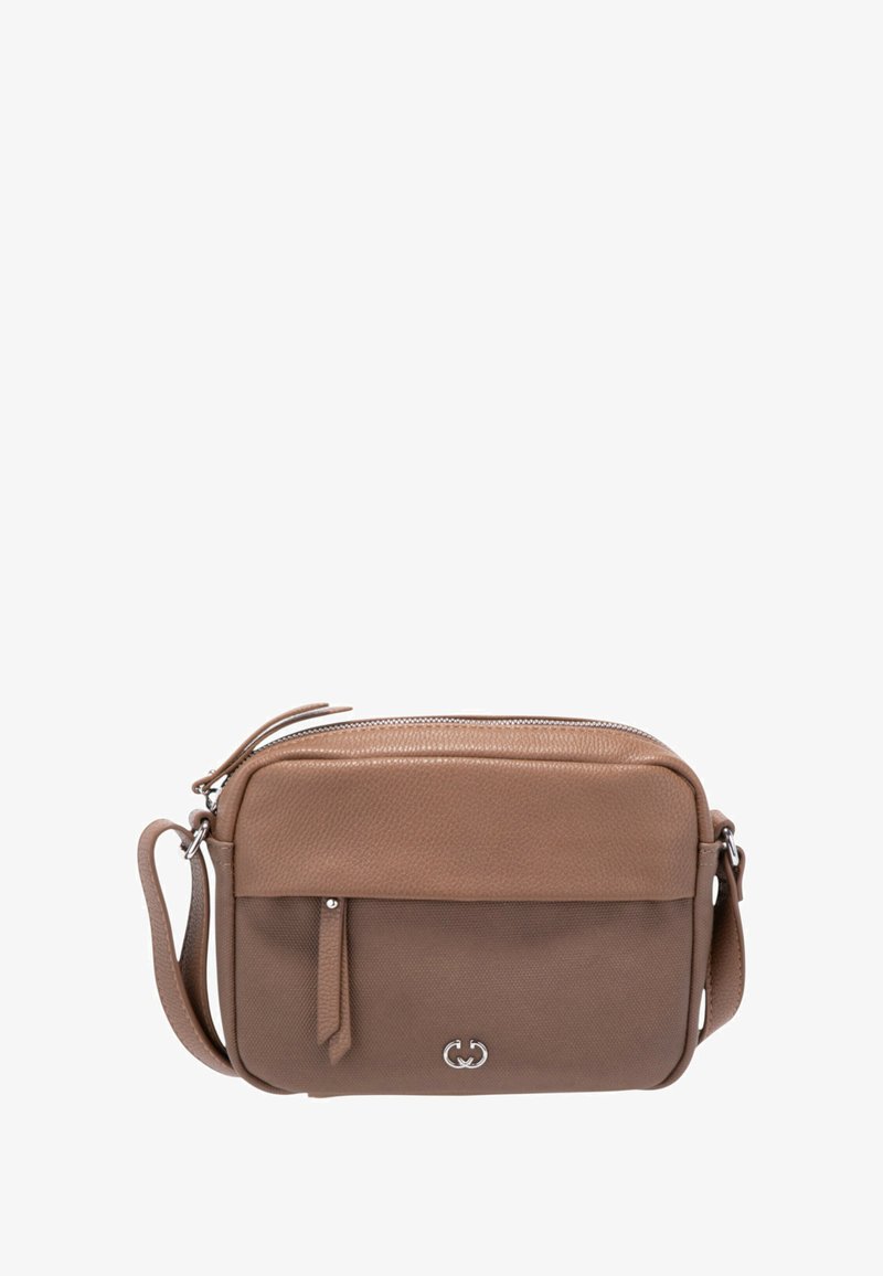 Borsa a tracolla marrone con tasca frontale con cerniera, texture in pelle e tessuto, tracolla regolabile e piccolo logo decorativo in argento.