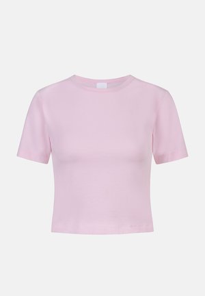 Lichtroze korte mouw crop T-shirt met een ronde hals, afgebeeld op een effen witte achtergrond.