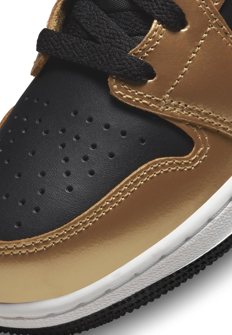 scarpe jordan oro