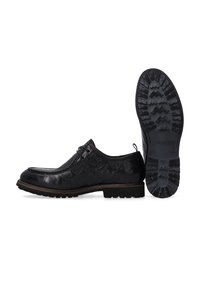 Zwarte leren schoenen met een gladde afwerking, ronde neus, decoratieve stiksels en een rubberen zool met patroon en groeven voor grip.