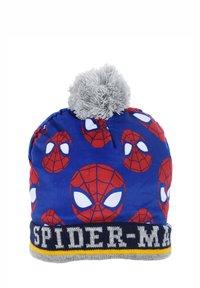 Gorro azul con caras rojas de Spider-Man, pom-pom gris en la parte superior y un puño negro con "SPIDER-MAN" en texto blanco y amarillo. Textura de tela suave.