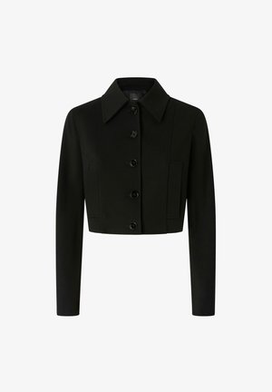Chaqueta negra corta hecha de tela suave, con un collar puntiagudo, seis botones y bolsillos laterales para un diseño funcional.
