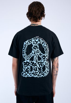 TROOPER  - Printtipaita - black dd peace