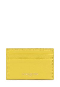 Portafoglio in pelle gialla con più scomparti per carte, finitura testurizzata e logo "LANCASTER PARIS" in rilievo sul davanti.