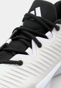 adidas Performance INITIATION - Scarpe da basket - footwear white/core black