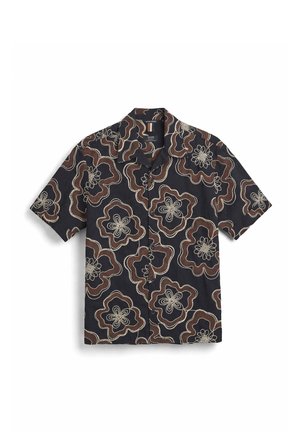Chemise noire à manches courtes avec boutons, ornée de grands motifs floraux marron et beige, et col classique.