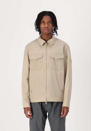 PADDED SHIRT JACKET - Chaqueta de entretiempo - sandalwood