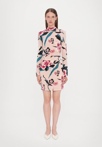 Diane von Furstenberg AMY jasnoróżowy