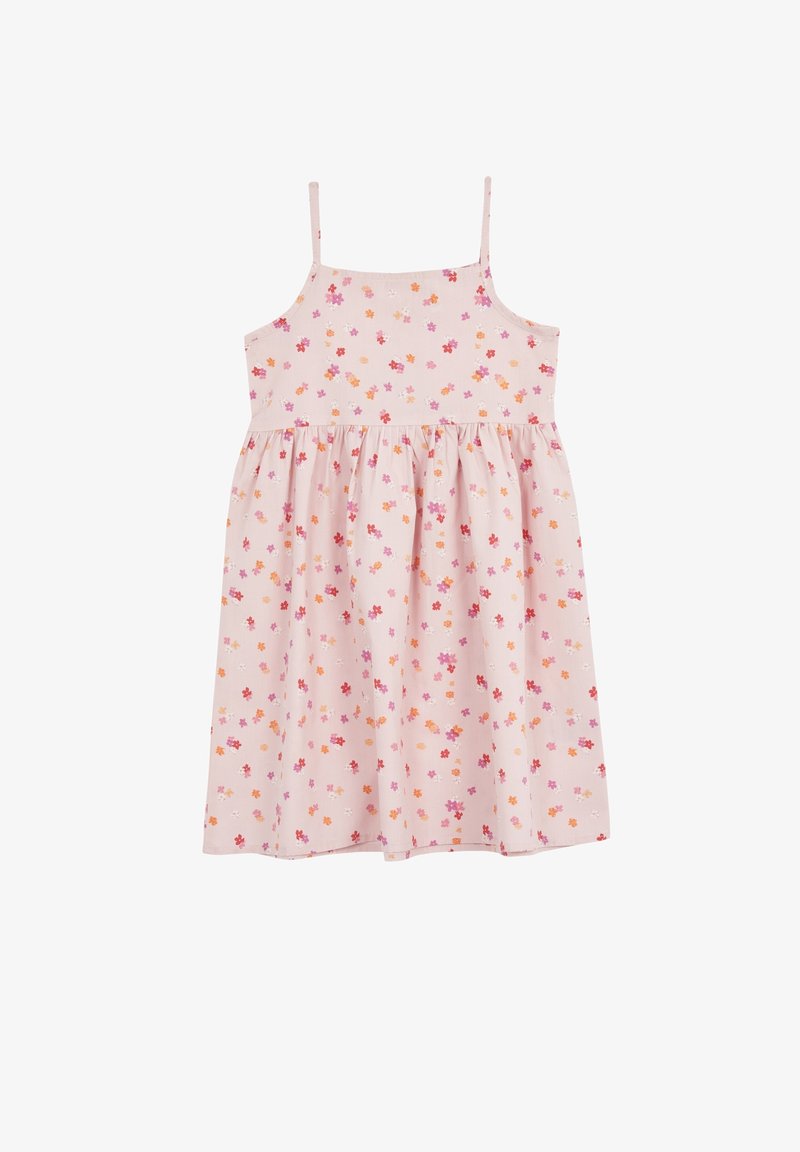 Robe rose clair sans manches avec fines bretelles et petit motif floral rouge, orange et violet, taille froncée, jupe longueur genou.