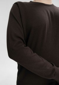 MELA HIMAL - Strickpullover - dunkelbraun