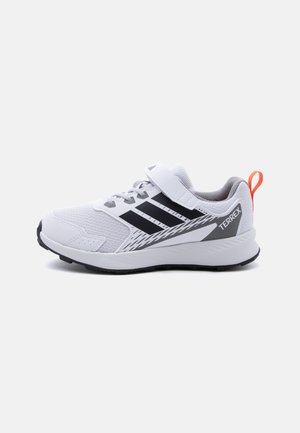 adidas Terrex TRACEFINDER UNISEX - Turistické topánky - dash grey/semi impact orange/solid grey