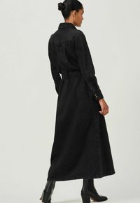 Next WESTERN MIDI - REGULAR FIT - Rochie maxi - black