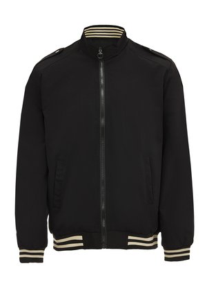 Schwarze Bomberjacke mit einem Reißverschluss vorne, geripptem Kragen und gestreiften Bündchen. Verfügt über seitliche Taschen und Schulterepauletten für Details.