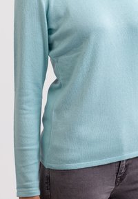 CASH-MERE Stickad tröja - reflexion hellgrün