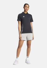 adidas Performance TIRO 24 - Kurze Sporthose - grauweiss