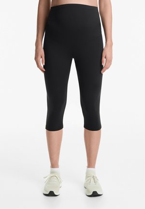 COMFORTLUX 40cm MATERNITY CAPRI - Träningsshorts 3/4-längd - black