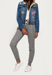 Superdry & Co Träningsbyxor - grey