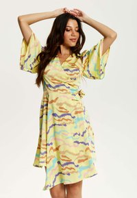 Liquorish MINI ABSTRACT PRINT WRAP - Day dress - multi coloured