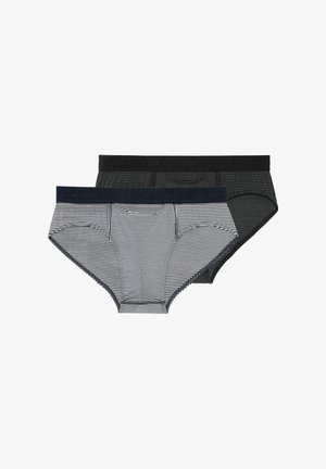 To par herreunderbukser med vandrette striber; en sort med mørkegrå striber, en hvid med marineblå striber, begge med elastiske taljebånd.