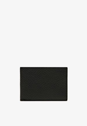 Portafoglio nero realizzato in pelle texturizzata, caratterizzato da una forma rettangolare liscia con bordi cuciti in modo ordinato e senza componenti metallici visibili.