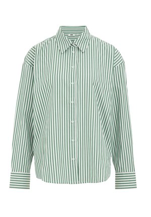 Zaļi un balti horizontāli svītrota pogātā krekla ar apkakli, garām piedurknēm un brīvu piegriezumu. Strukturēta auduma ar redzamām pogām.