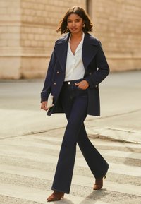 Friends Like These Cappotto corto - blue