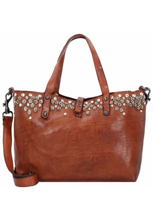 Borsa tote in pelle marrone con texture liscia, doppi manici superiori e borchie decorative in tono argento lungo il bordo superiore. Include una tracolla removibile.