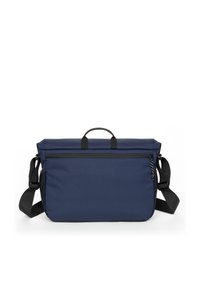 Borsa a tracolla blu navy con tracolla nera regolabile, manico superiore e tasca zip frontale su sfondo bianco.