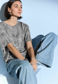 Next REGULAR FIT - Felső - silver