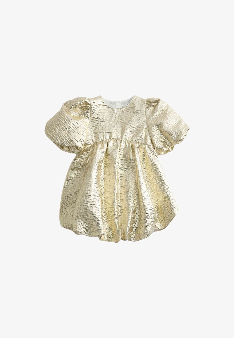 Goldfarbendes Metallic-Kleid mit kurzen Puffärmeln, strukturiertem Stoff mit welligem Muster, einem runden Halsausschnitt und einer gerafften Taille.