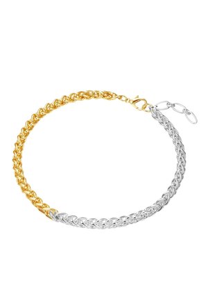 Ogrlica od upletene zlata i srebra, sizmjenjujući veze od zlata i srebra, s kopčom na mehanizam jastoga i podesivom dužinom.