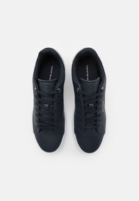 Tommy Hilfiger COURT CUP - Tenisky - desert sky
