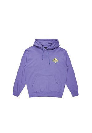 Hoodie violet en tissu doux avec une poche kangourou sur le devant, un capuchon avec cordon de serrage, et un logo jaune contrastant sur la poitrine.