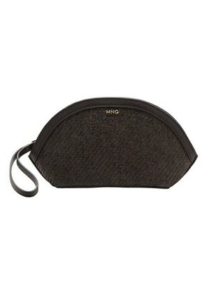 Mała czarna półokrągła torebka na nadgarstek z teksturowanej tkaniny, z wykończeniem ze skóry, zamkiem błyskawicznym i paskiem na nadgarstek, z małym logo MNG z przodu.