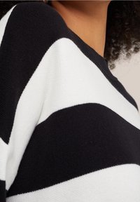 WE Fashion Stickad tröja - black