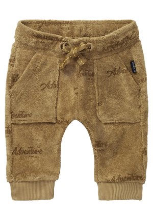 Brązowe spodnie dla malucha z frotté, z przednimi kieszeniami, ściągaczem w pasie, ściągaczami przy nogawkach oraz subtelnym wzorem tekstowym na całym materiale.