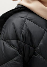 Mango Abrigo de invierno - black