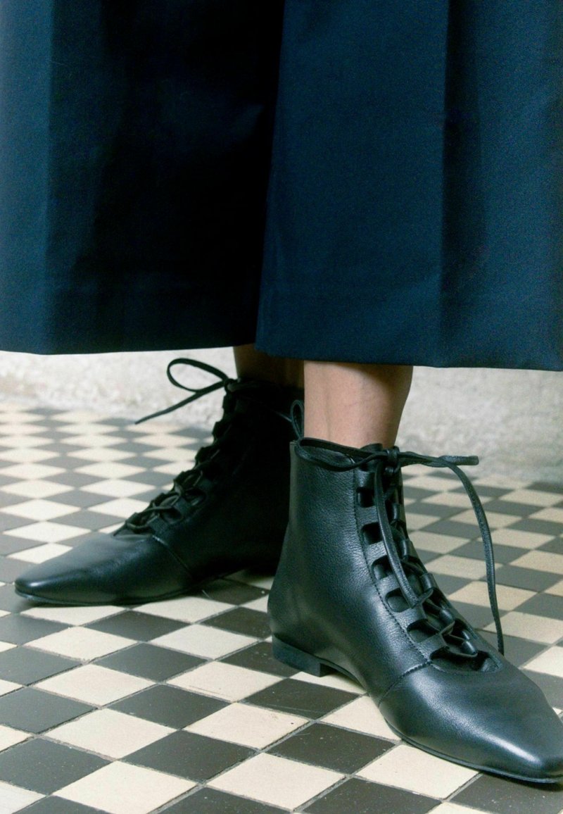 BALAGAN LUPA - Stivaletti stringati - black