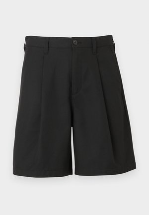 Sorte shorts lavet af glat stof med en struktureret design, læg foran og enkelt knaplukning i taljen.